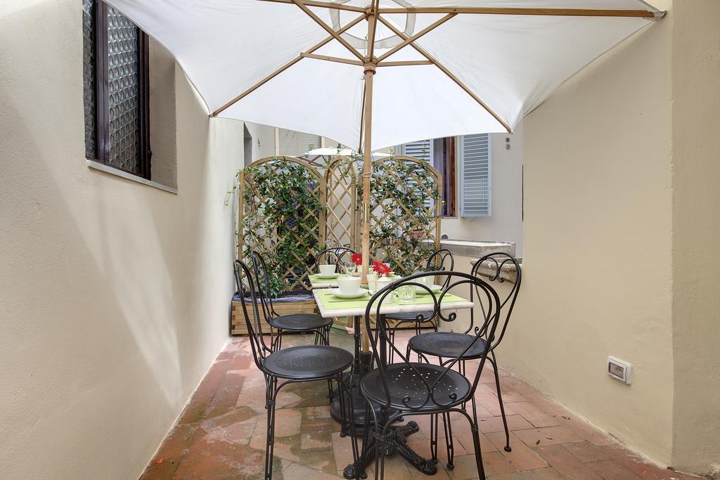 Palazzo Bucciolini Apartment Florence Exterior photo