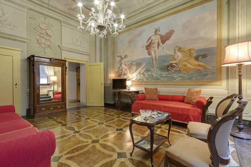 Palazzo Bucciolini Apartment Florence Room photo